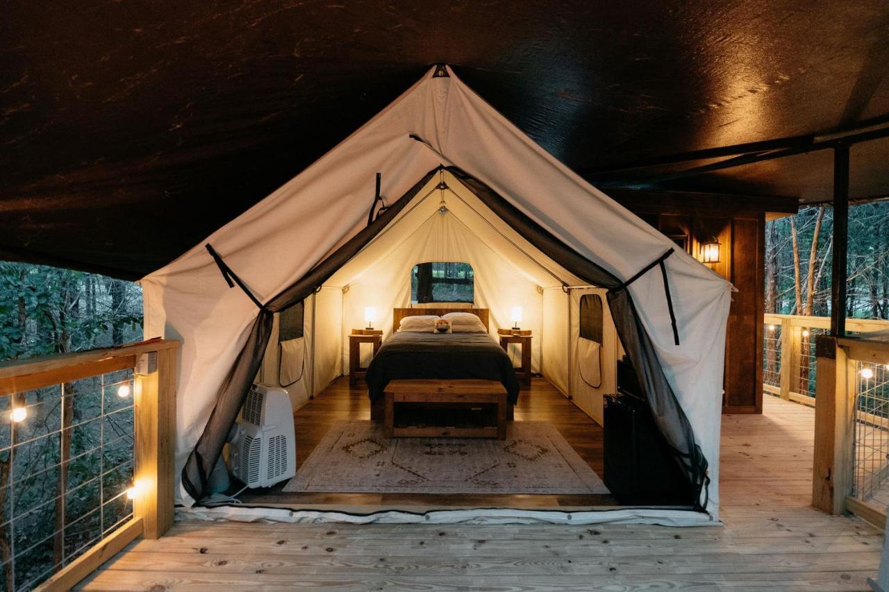 Treehouse Cozy Glamping Site Luxuszelt Branson